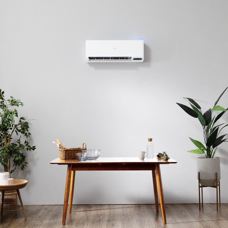 Coway F-Series air conditioner di ruang tamu