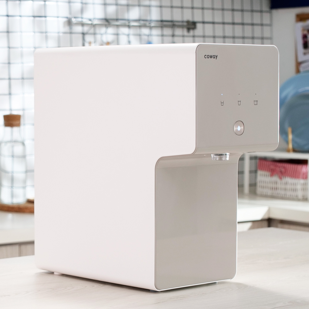 Coway Cinnamon di atas countertop dapur